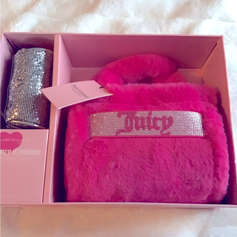 NEW Juicy Couture Dusty Fuchsia Mini Faux Fur Tote and Barrel Coin Purse